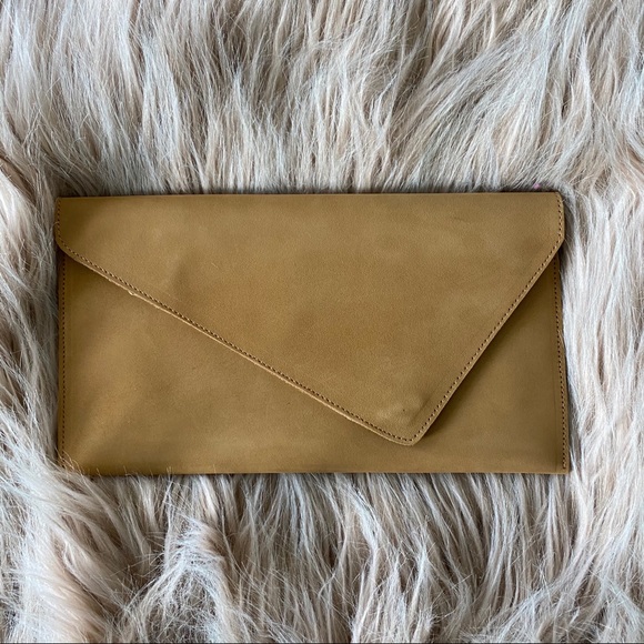 Nisolo Handbags - NWOT Nisolo Luisa Clutch in Sand
